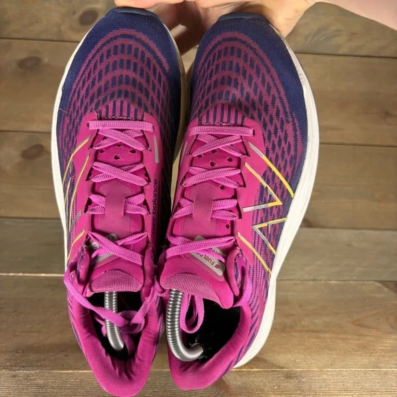 new balance fuelcell prism V2 womens size 10 shoes purple running sneakers - Picture 6 of 9